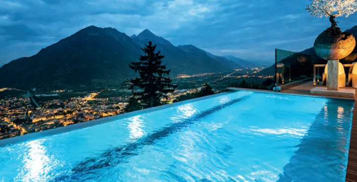 Les Piscines Carré Bleu fêtent leurs 50 ans et l’arrivée de nouveaux concessionnaires !