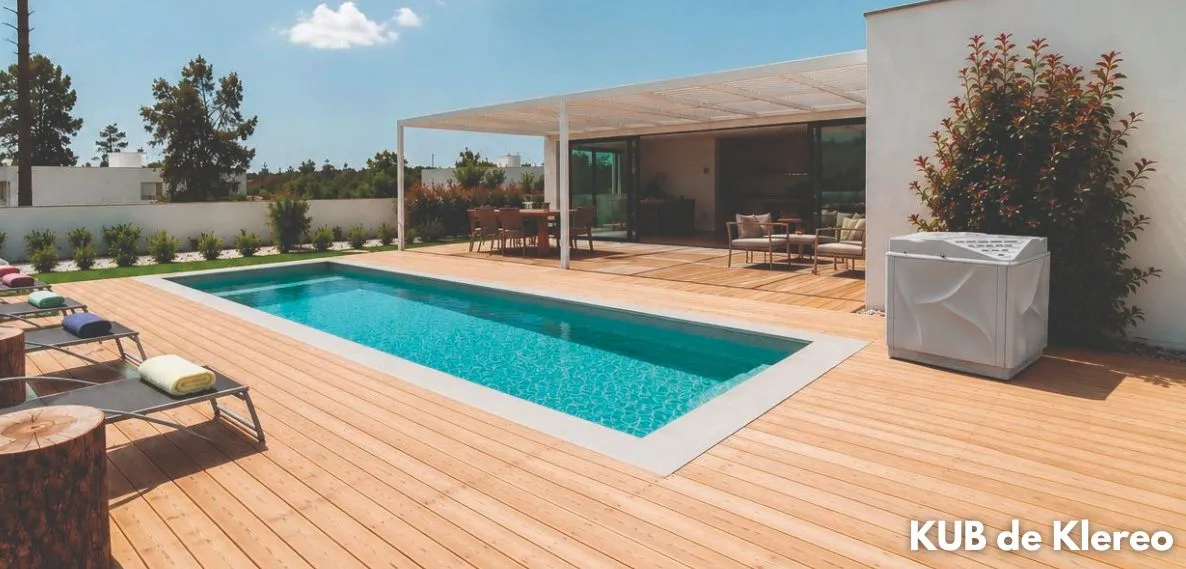 Box de rangement piscine moderne
