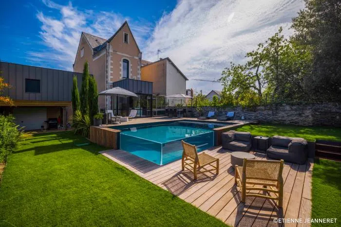 Le prix spécial originalité 2025 de la catégorie Piscine familiale de forme angulaire de moins de 40 m²
