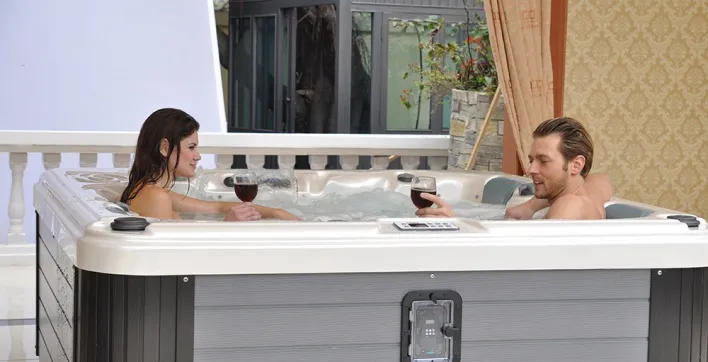 Le nouveau spa de BLUE LAGOON vous promet détente et sensations sans partir de chez vous !