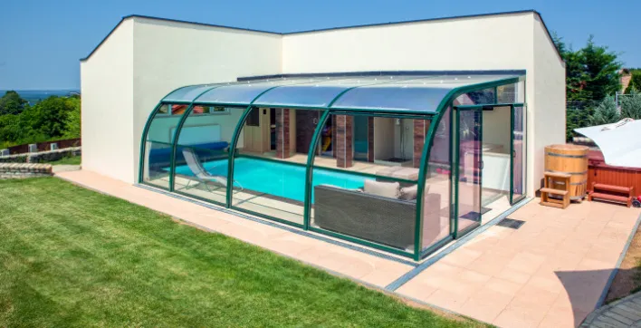 Abris de piscines : Abricomet se développe en France