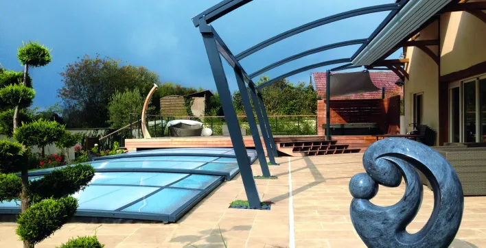 L'abri de piscine-terrasse, le concept Outdoor d’EuroPiscine