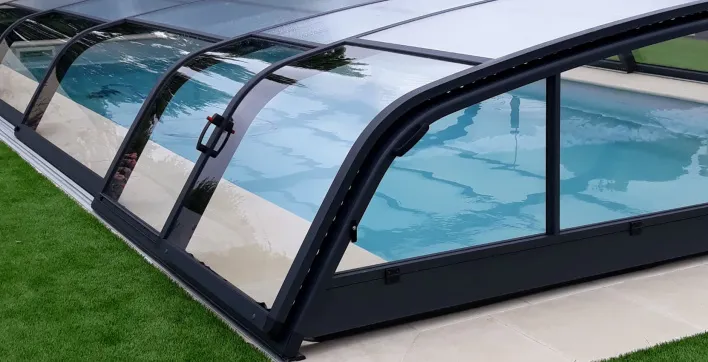 La gamme d’abris de piscine Abridays présentée sur un nouveau site !
