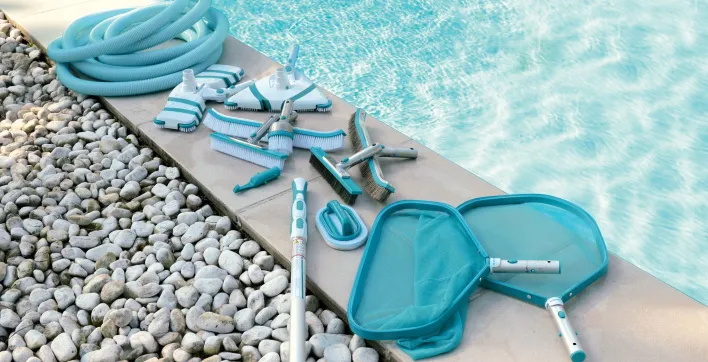 Entretien piscine : Bayrol propose quatre nouveaux accessoires de nettoyage