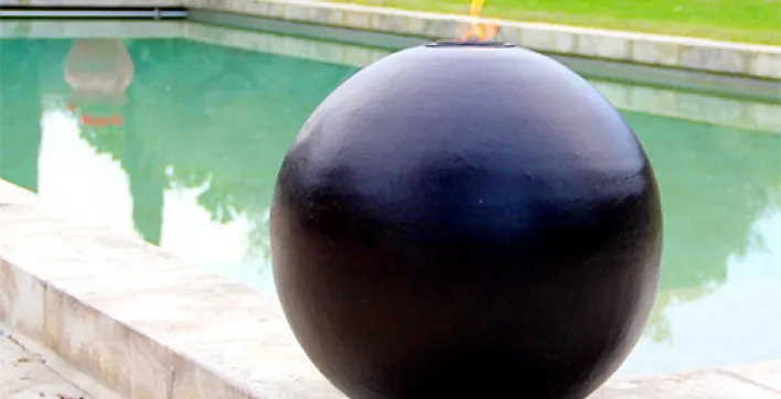 La lampe à éthanol pour une ambiance authentique autour de la piscine
