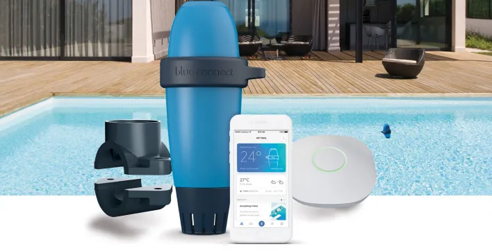 Bien entretenir l’eau de sa piscine avec Blue Connect, l’analyseur intelligent de chez AstralPool
