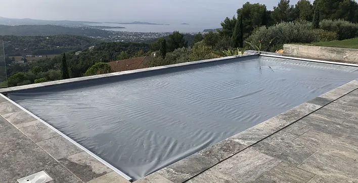 Equipement piscine : La couverture quatre saisons Aquaguard