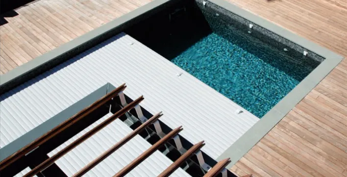 Les couvertures de piscine immergées automatiques Aqualife
