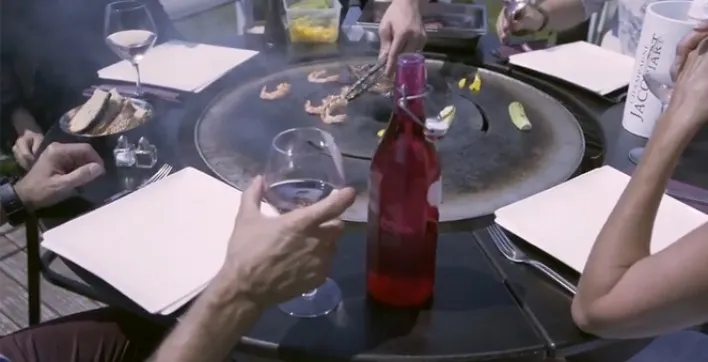 Un moment de convivialité autour de la piscine ?