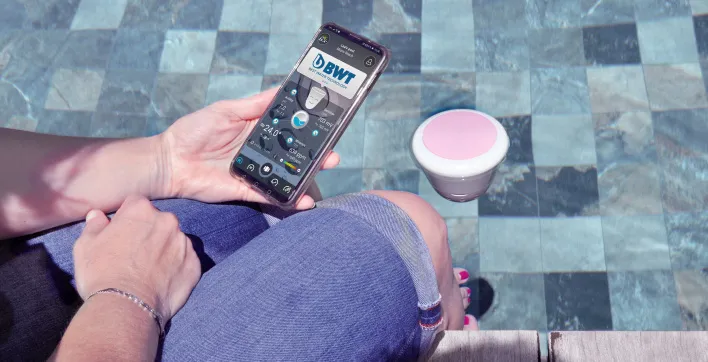 Entretenir l’eau de sa piscine avec la BWT Ico Station