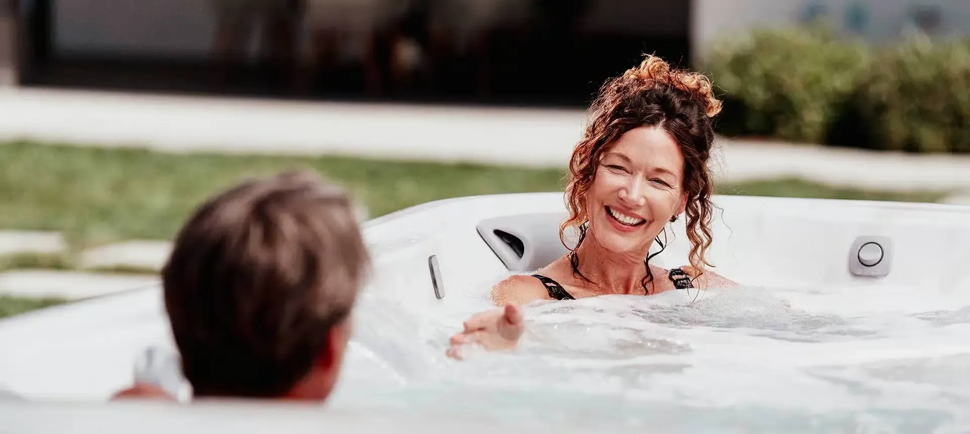 Nouveaux spas Jacuzzi : deux formats pour différents besoins