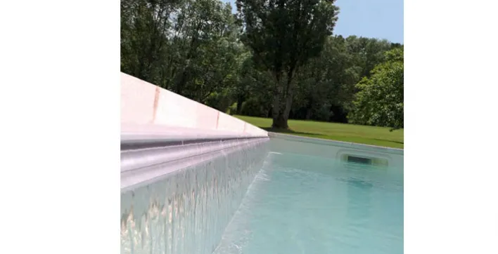 VIST : le volet de piscine intégré sous la terrasse