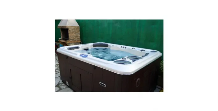 Spa 395, nouveau spa CLAIR AZUR des plus confortables !