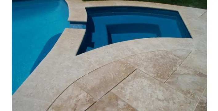 Bien choisir vos margelles et dallages de piscine