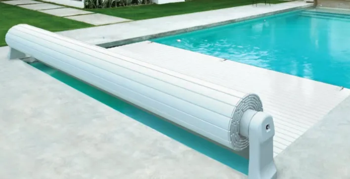 Toute la gamme de volets automatiques Aqualife pour votre piscine.