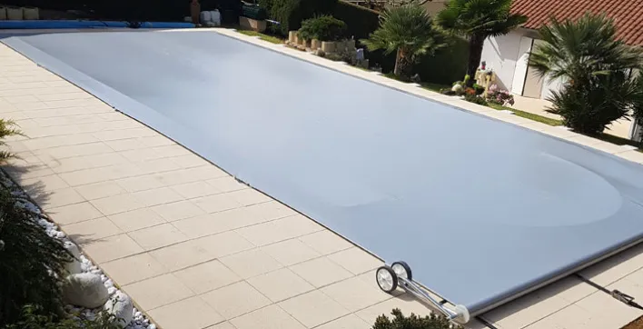 Couverture de piscine Acheloos.