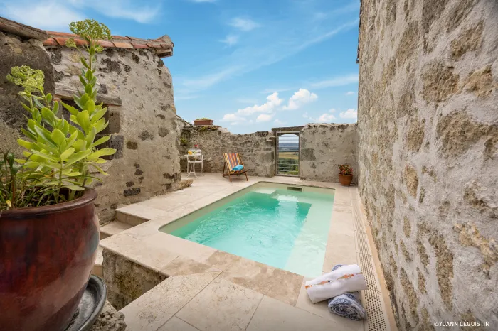 Le trophée d'argent 2025 de la catégorie piscine de moins de 10 m2