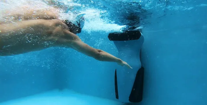 Reproduisez des entraînements de natation dans votre propre piscine