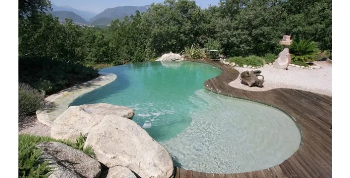 Diffazur : la famille aux 25 000 piscines
