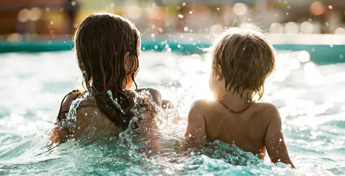 Prévention noyade piscine : demandez les kits Vigiplouf pour passer un été serein