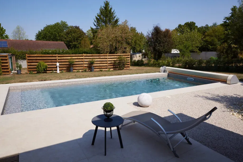 Inspiration piscine et spa : un jardin transformé en véritable cocon de bien-être - illustration 1
