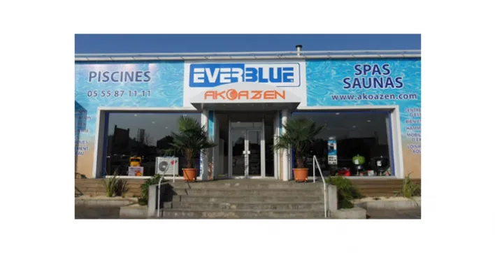 Habitants de Corrèze, AKOAZEN, nouveau point de vente du réseau EVERBLUE, prend soin de votre piscine