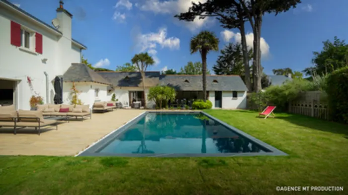 Trophée d'argent ex æquo 2025 catégorie rénovation piscine - Après