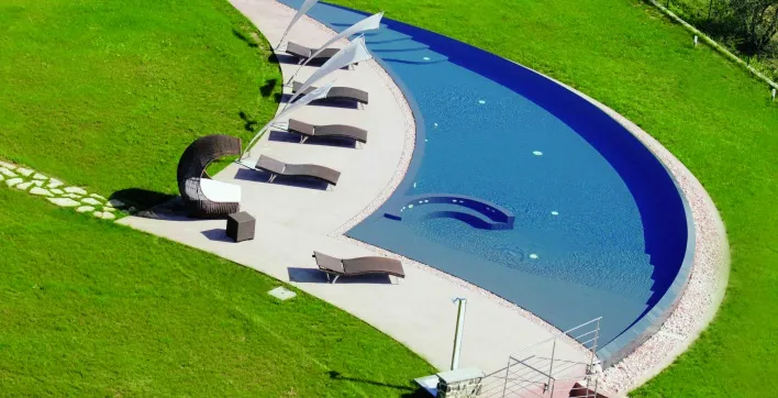 Rénover sa piscine : la membrane armée pour l'étanchéité