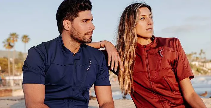 Floatee : le tee-shirt anti-noyade désormais disponible pour les adultes