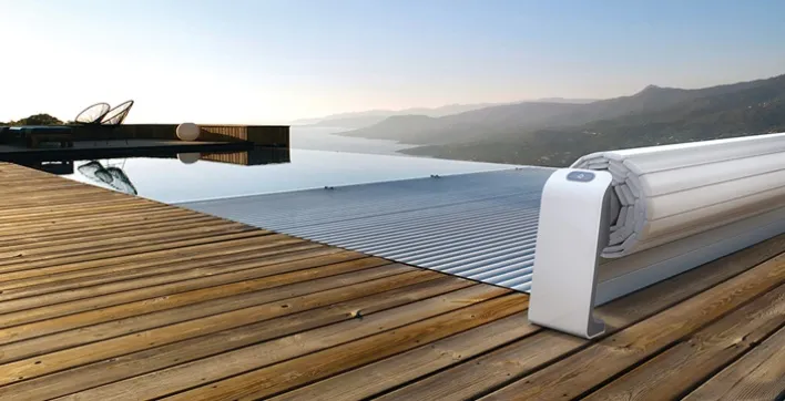 Une nouvelle ligne de couvertures de piscine