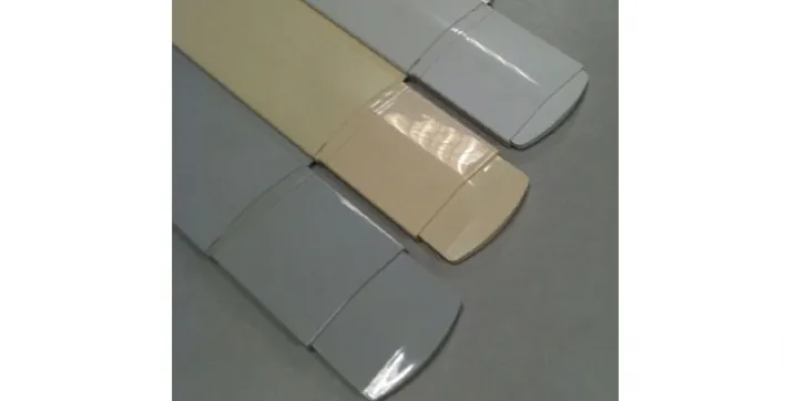 Des bouchons de lames de couverture automatique de piscine permettant d'ajuster la longueur de lame