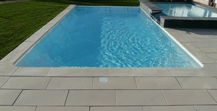 Piscines coques polyester
