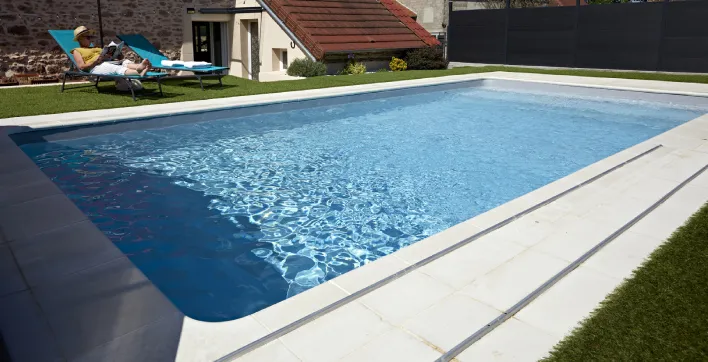 Montez votre piscine vous-même avec les kits Aquilus