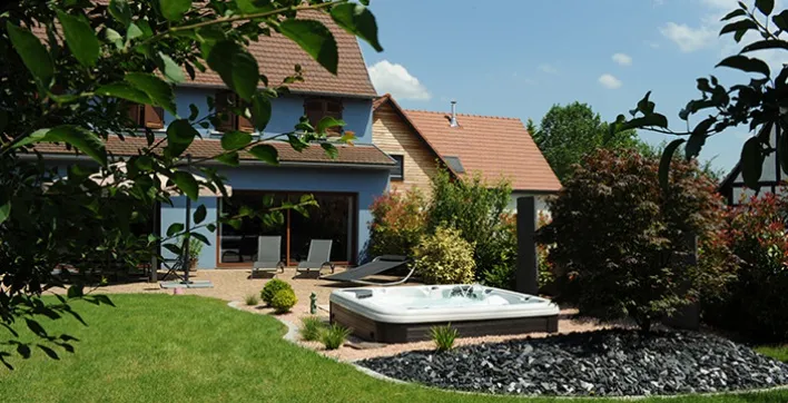 Le Spa & la Maison Bleue, une réalisation signée Aquilus Spas Strasbourg.