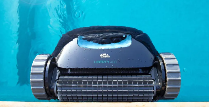 Maytronics lance un robot nettoyeur de piscine high tech et sans fil