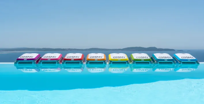Robot nettoyeur piscine : Focus sur Cosmy, la nouvelle gamme colorée de BWT