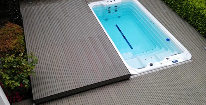 Le Rolling Deck, terrasse coulissante pour couvrir votre spa ou votre piscine facilement