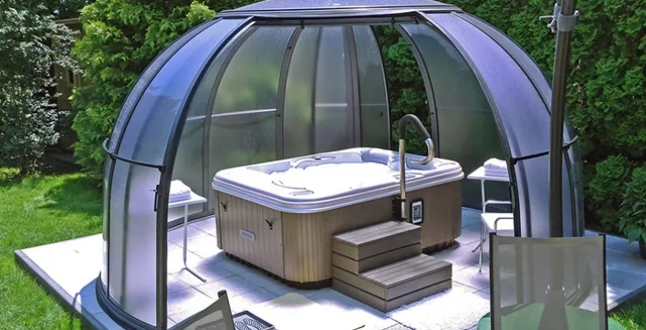 Un abri idéal pour votre spa ou jardin d’hiver