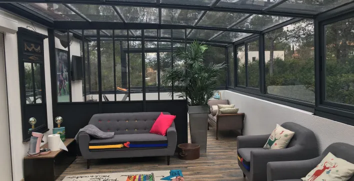 Aménagement extérieur : L’abri de terrasse Andromeda d’Espace Cover
