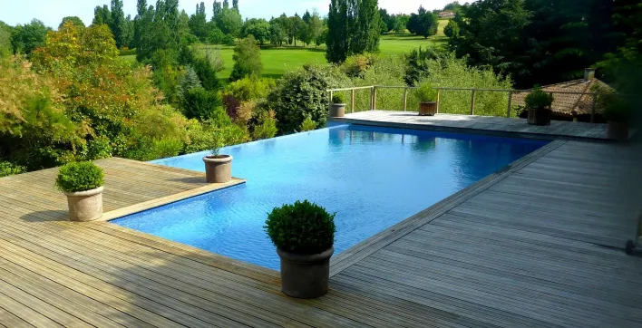 Le concept UNIBEO : les piscines en béton armé encore plus rapides à installer