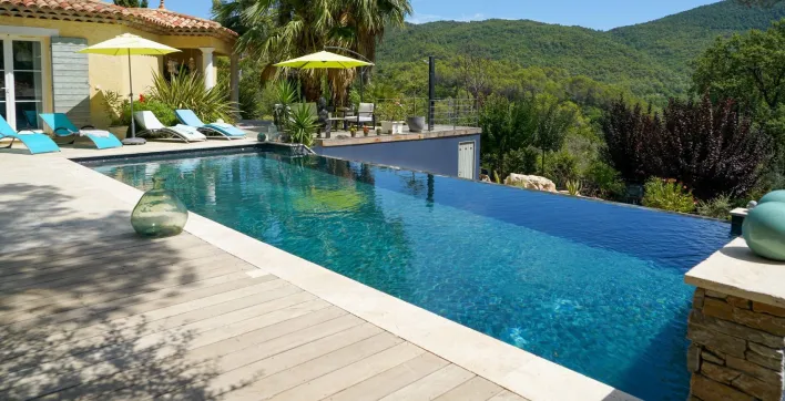 Pour fêter ses 50 ans, Diffazur Piscines vous rembourse 30 000 € sur votre bassin