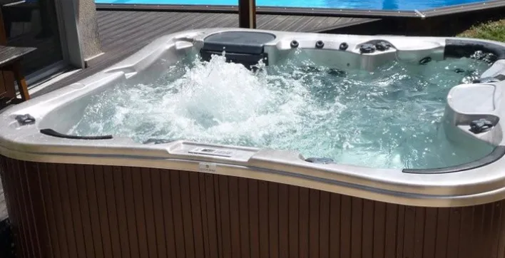 La série Lotus Spa de Vajda : une ligne de spas européens haut de gamme