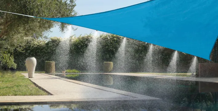 Voile d’ombrage pour piscine et terrasse avec brumisateur intégré