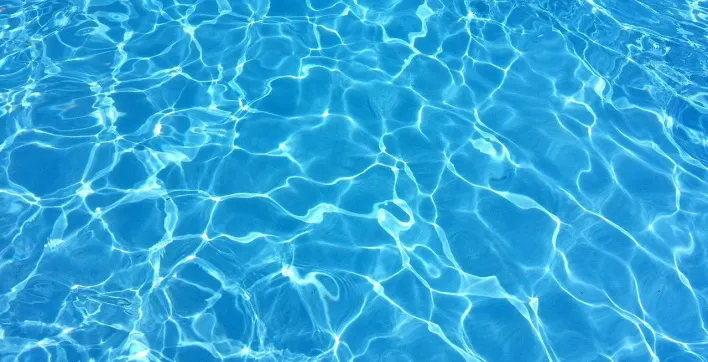 Entretien piscine : Le chlore liquide par Ocedis