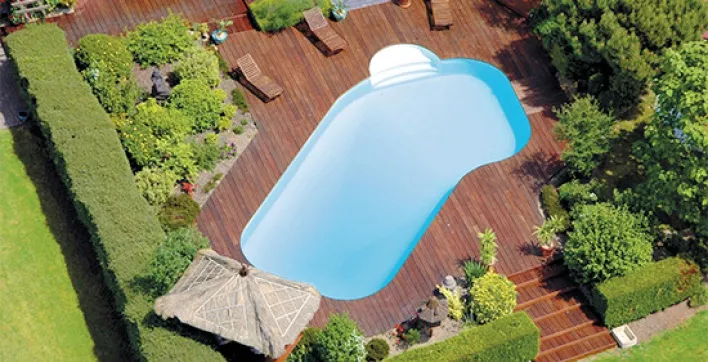 Economisez jusqu'à 7 000 € en montant vous-même votre piscine !