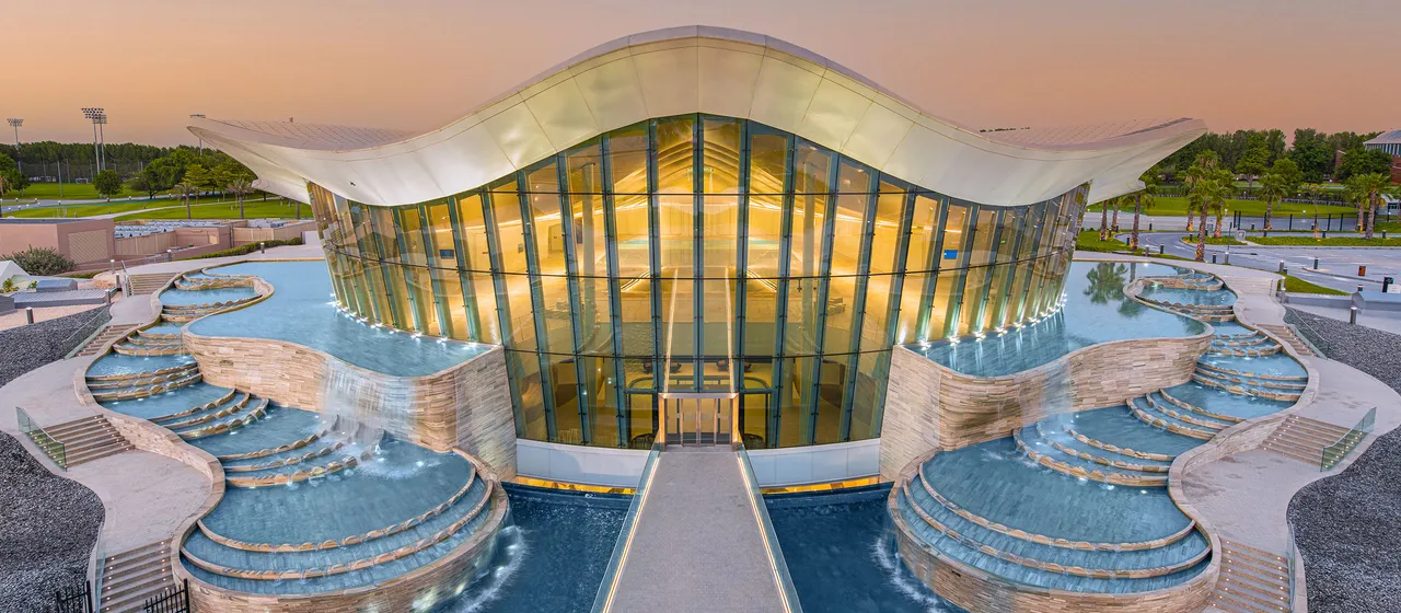 Deep Dive Dubai : la piscine la plus profonde du monde fascine toujours