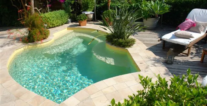 Mini Piscines : Un équipement complet !