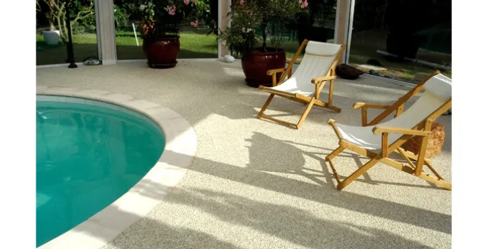 Choisir ses margelles et plages de piscine