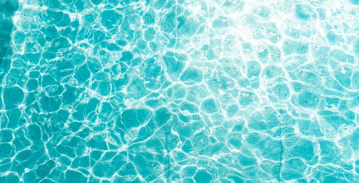 Comment entretenir l'eau de sa piscine en cas de fortes chaleurs