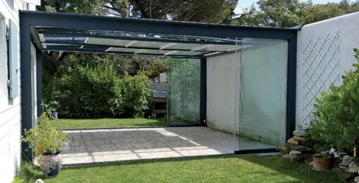 Pergolas et abris de terrasse, les compléments idéals de l’espace piscine